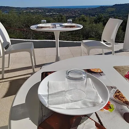 Il Paradiso Bed & Breakfast Cappelle sul Tavo