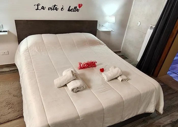 Il Paradiso فندق مبيت وإفطار Cappelle sul Tavo